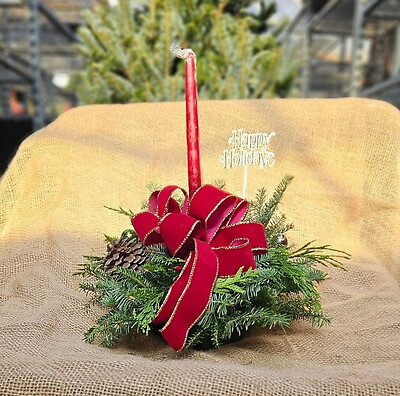 Single candle centerpiece