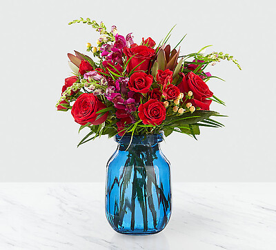 Red and blue mixed bouquet